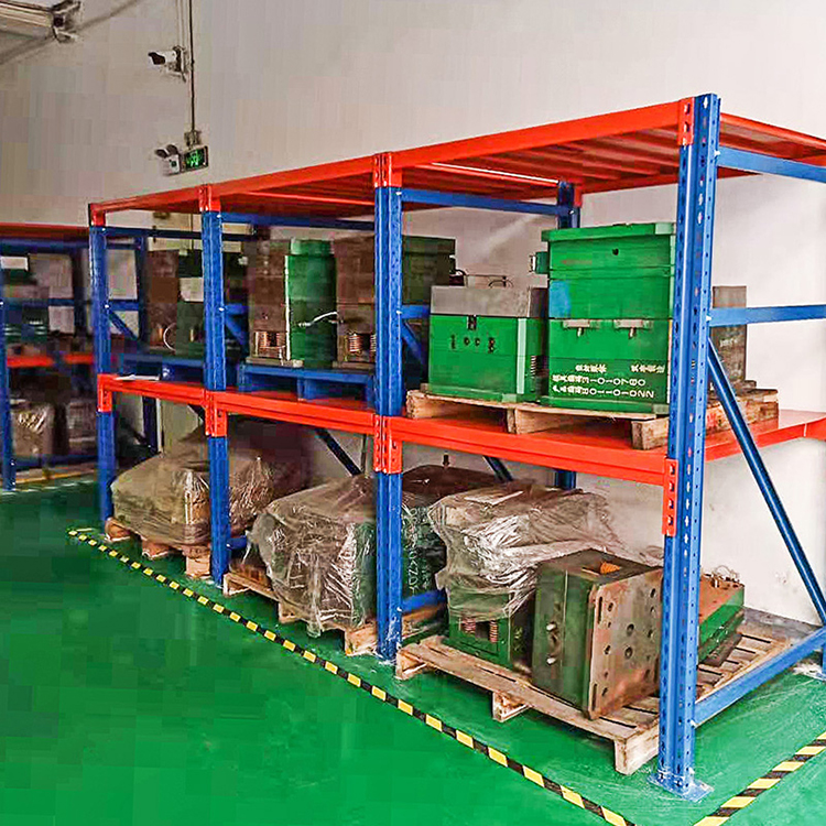Application of heavy duty shelf in small warehouse